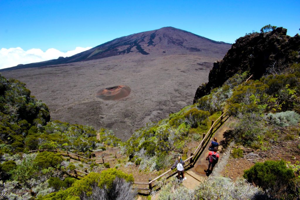 What to do during the holidays in the East: Discover the piton de la fournaise