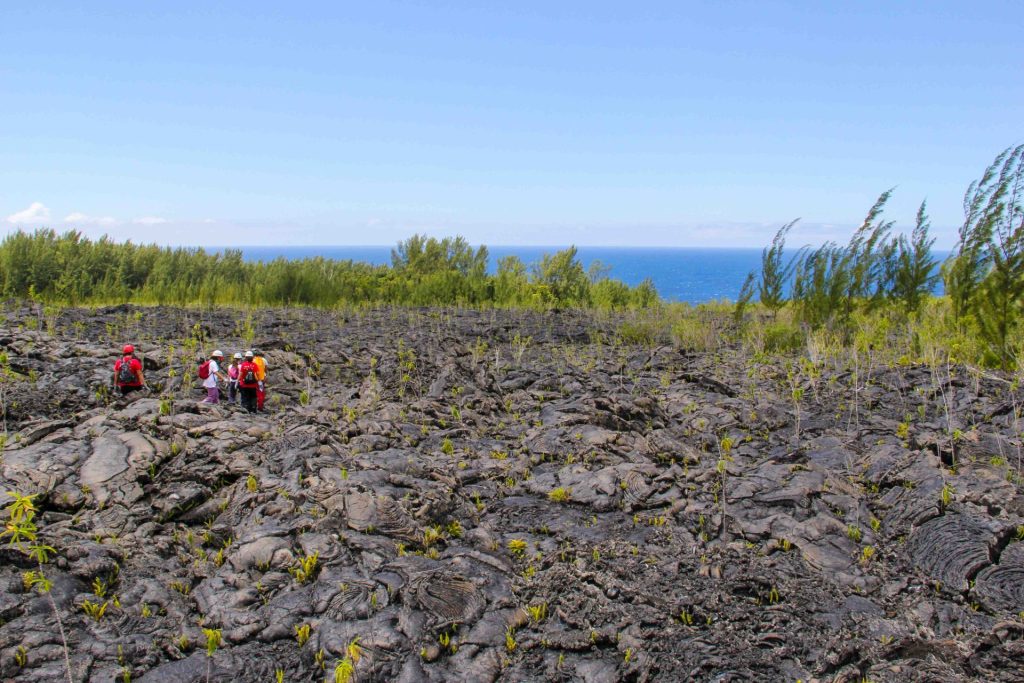 Le grand brulé saint-rose hiking lava tunnels