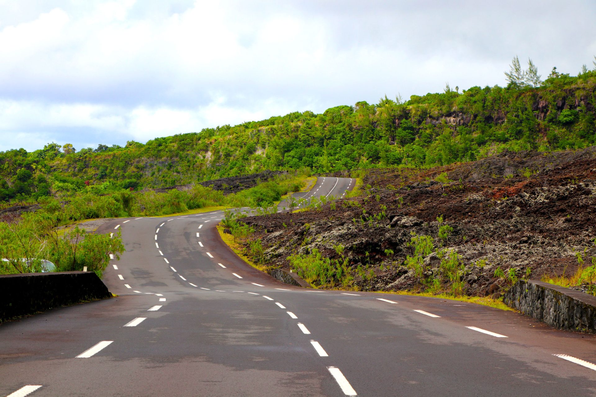 The big burned, Sainte-Rose road surrounded by old lava flow