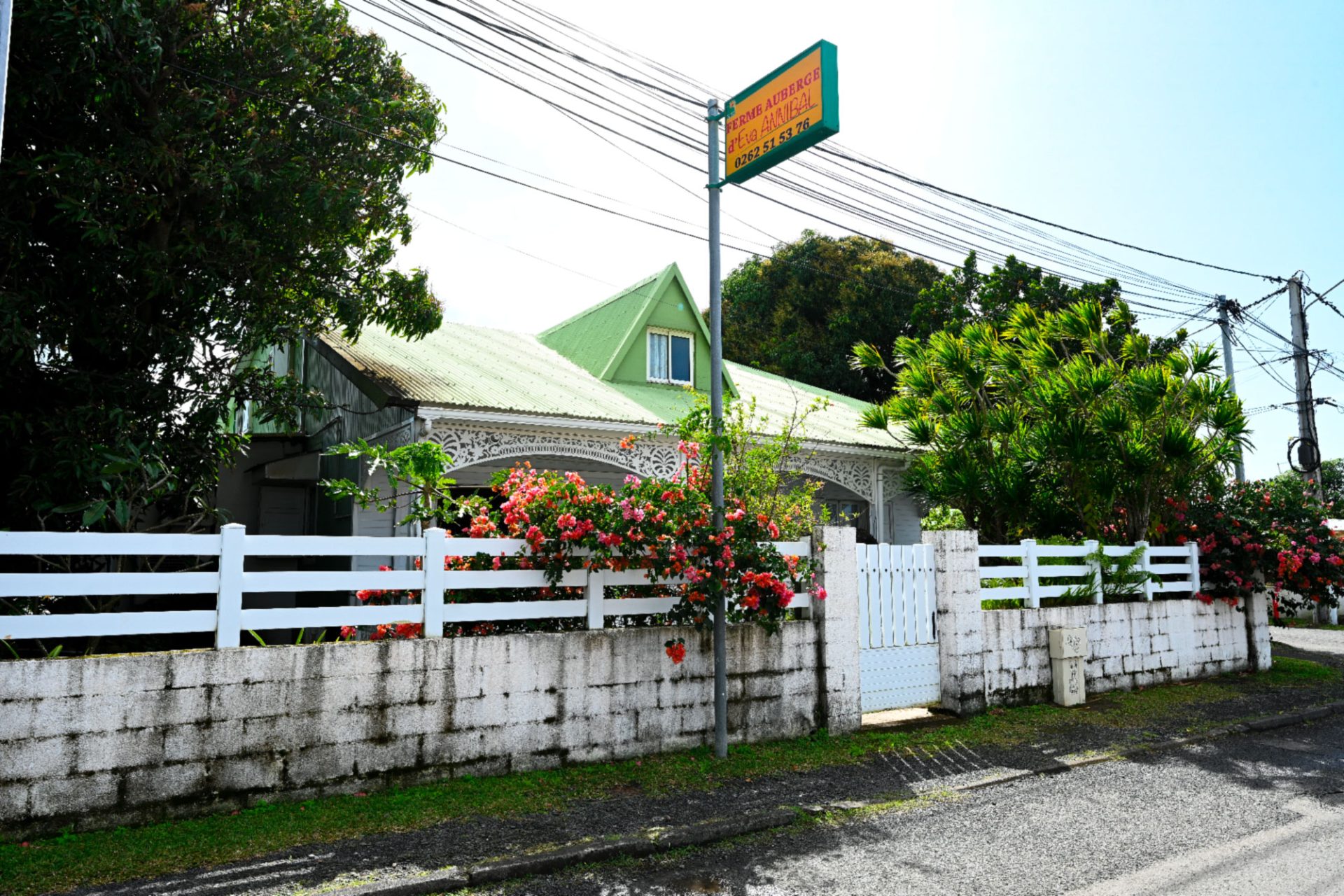 Entrance to the Eva Annibal Farm Inn in Bras-Panon