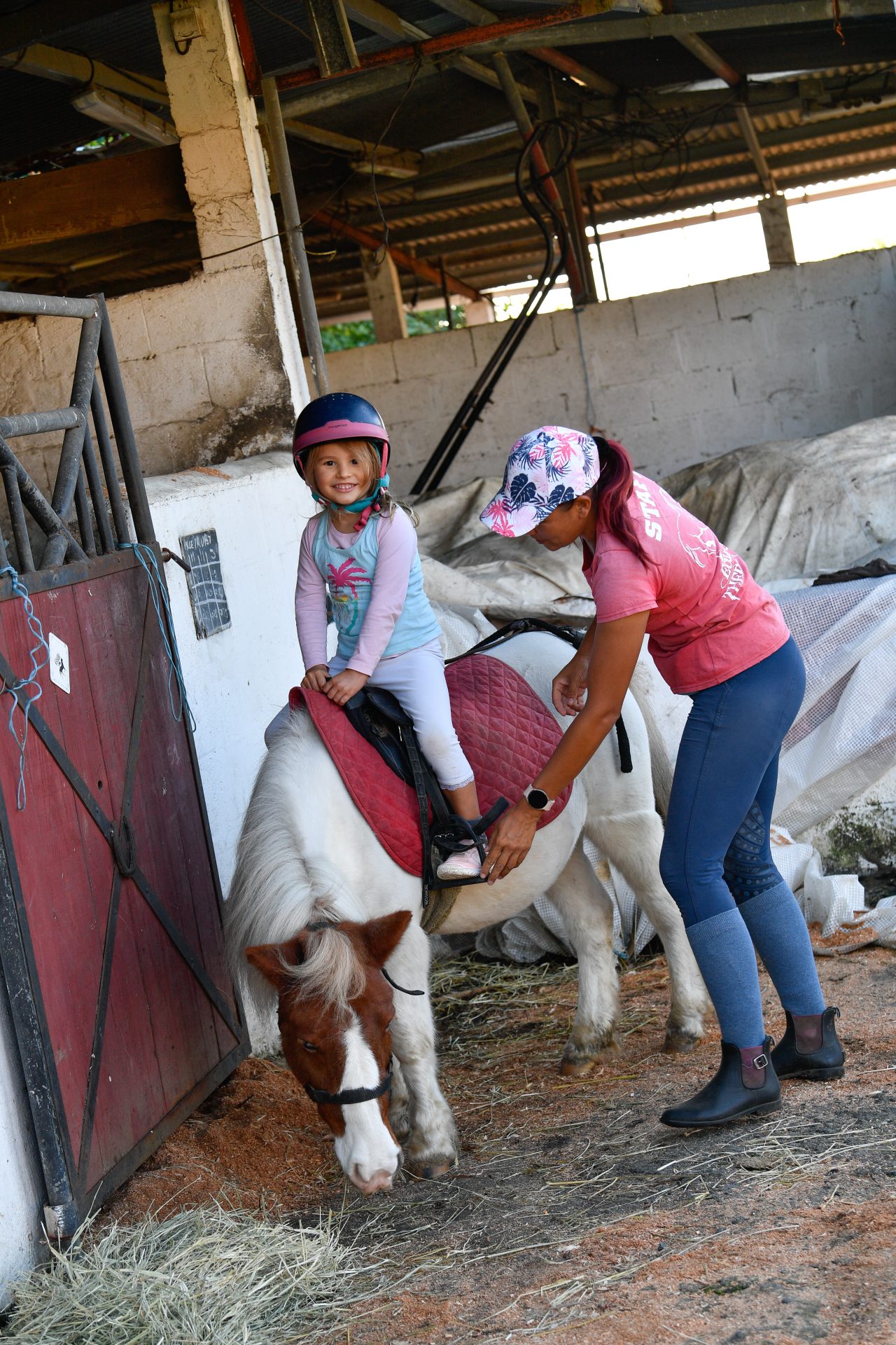 Pony ride for children at the Therméa Stables