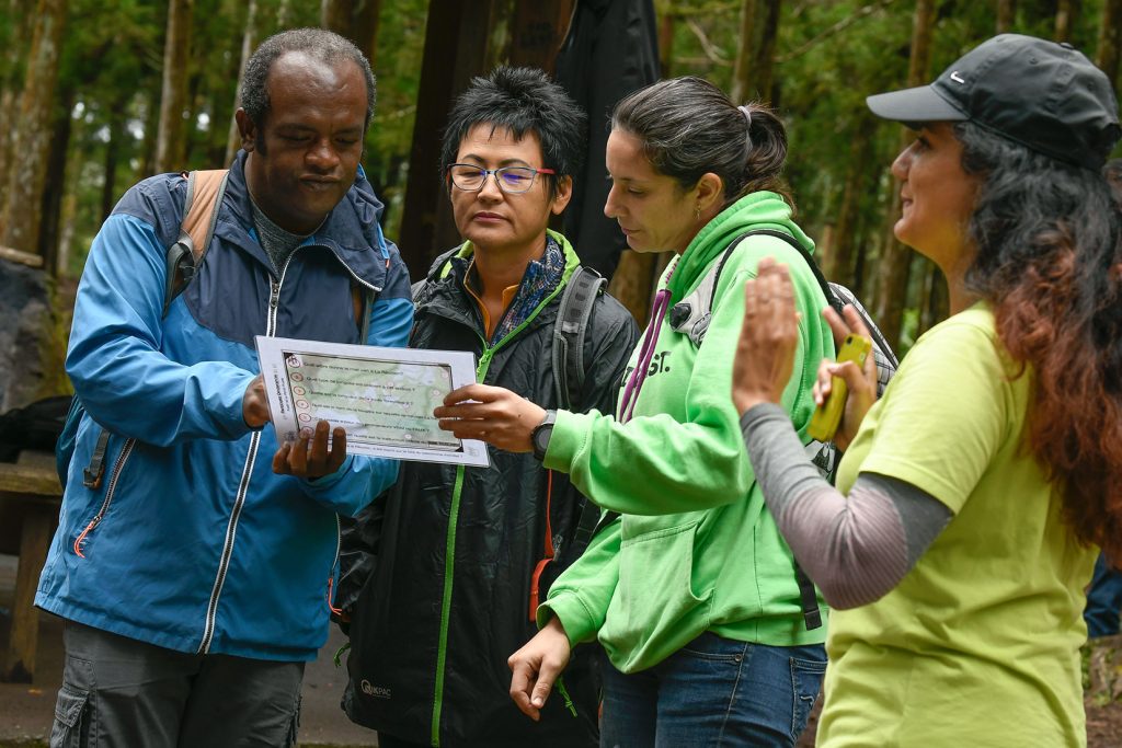 Grupo de personas para un rally patrimonial en Bélouve