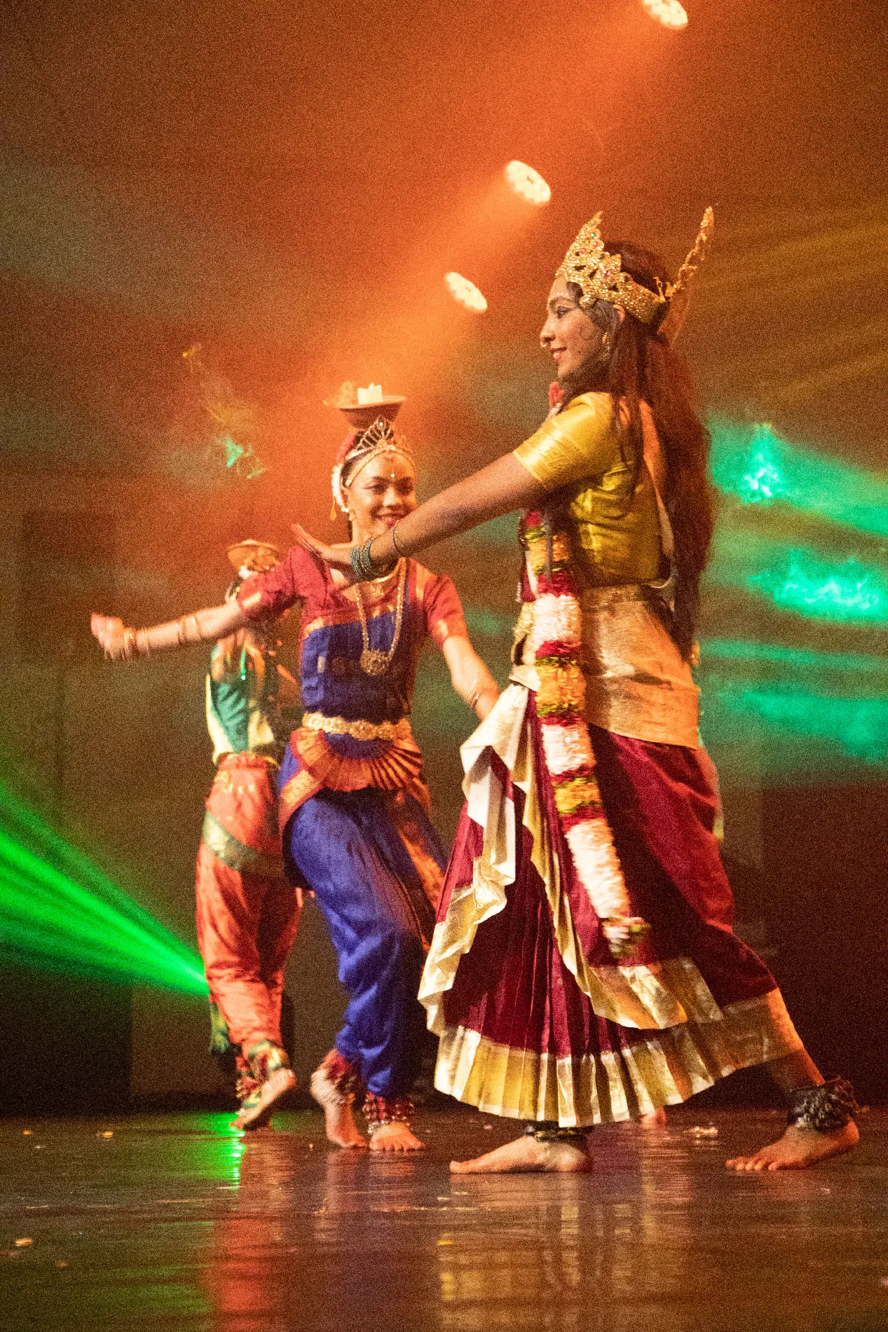 Die Dipavali 2023, eine große indische Show in Saint-André.
