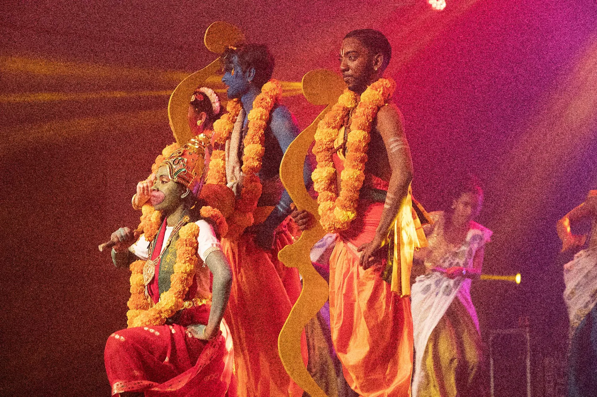 Die Dipavali 2023, eine große indische Show in Saint-André.