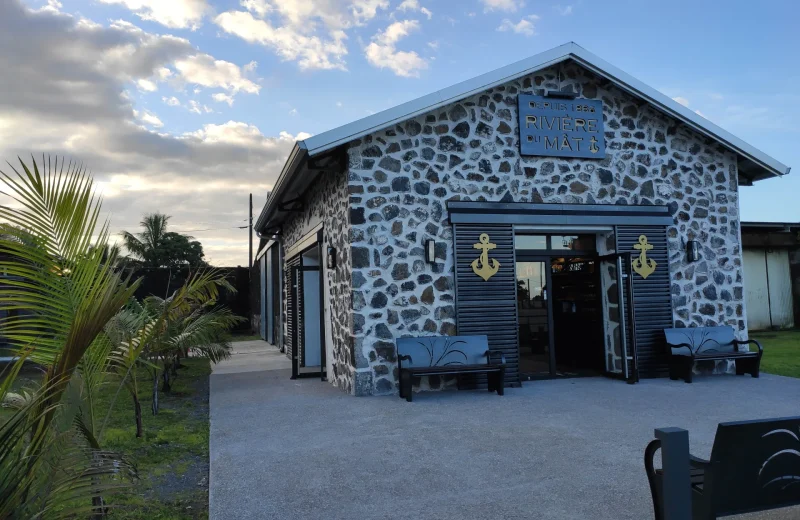Visita guiada Destilería RIVIÈRE DU MÂT