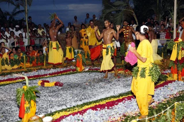 Marche sur le feu à Saint-André, Il de La Réunion