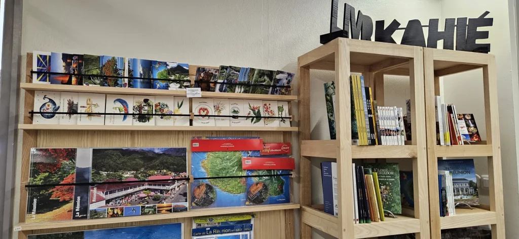 bookstore and stationery items from the meeting at the Sainte-Anne artisans’ boutique