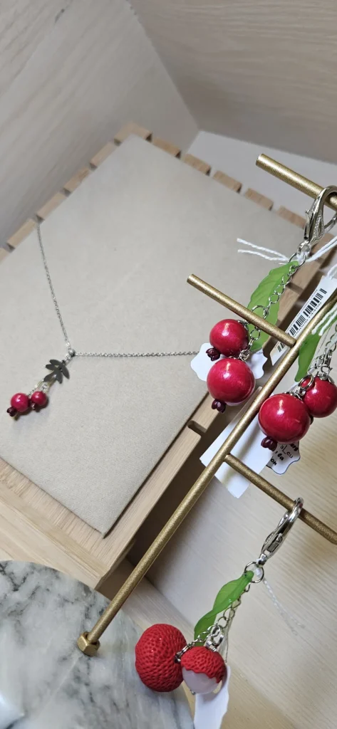 bijoux artisanal goyaviers et letchis à boutique des artisans