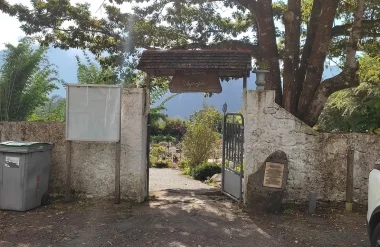 Entrée du cimetière paysager d'Hell-Bourg à Salazie, Fête de la Toussaint : 6 cimetières emblématiques de l’Est