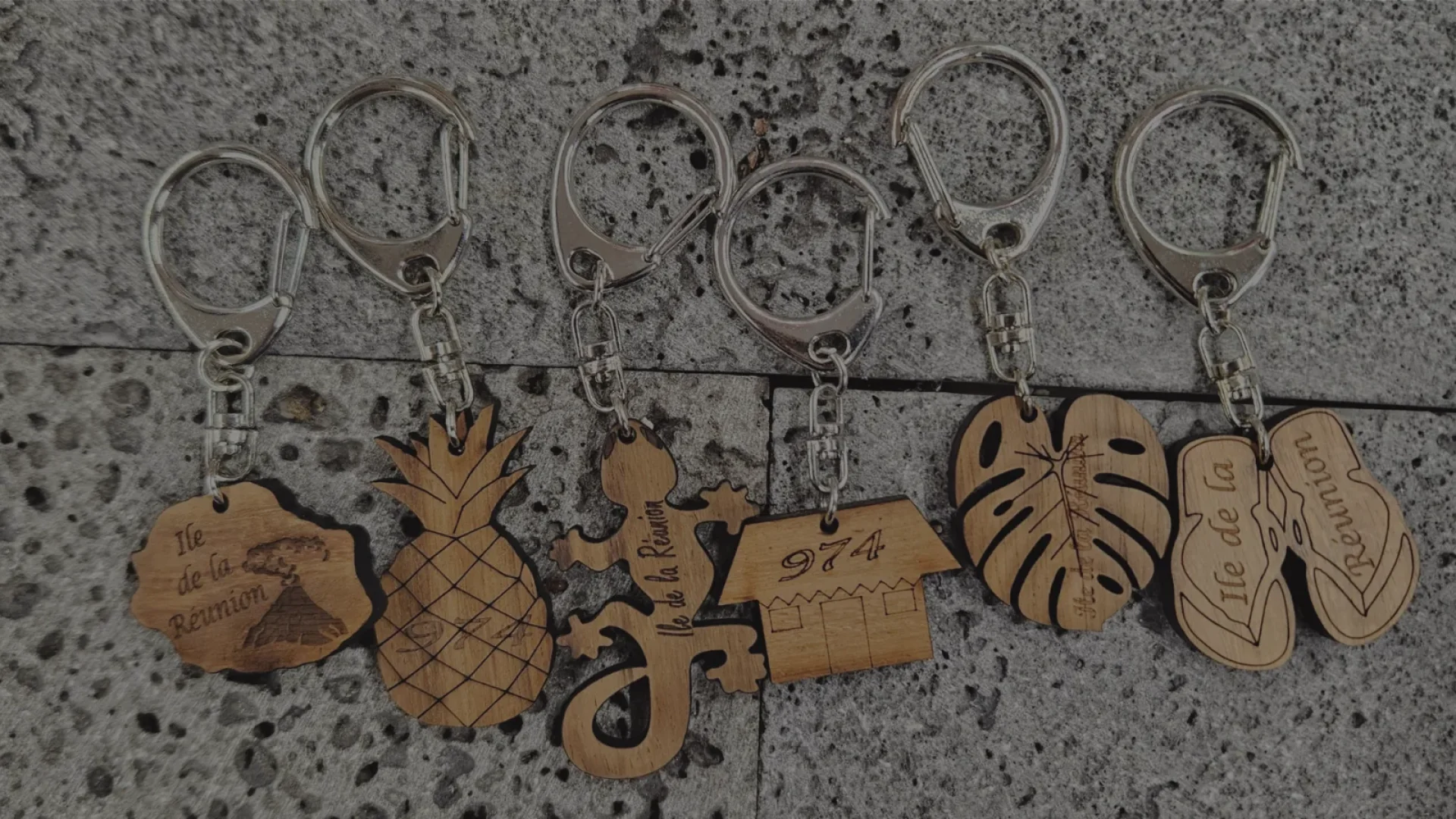 Accessoires artisanaux à la boutique des artisans à Sainte-Anne