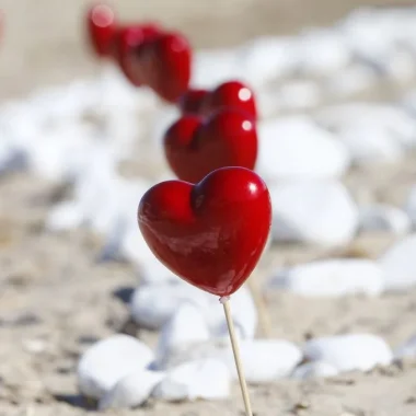 Preparándose para el Día de San Valentín: varios corazones en la foto.