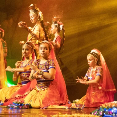 Die Dipavali 2023, eine große indische Show in Saint-André.